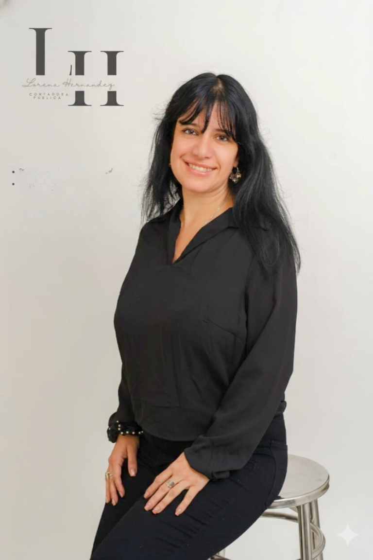 Contadora Lorena Hernández